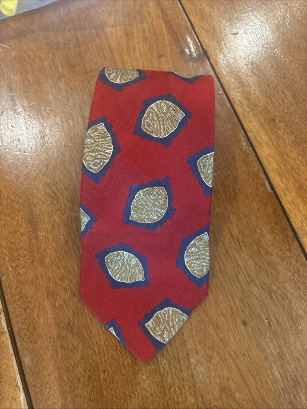 Vintage yApre For Tom James Red Medallion Silk Tie Made In USA Necktie